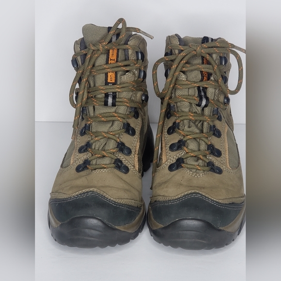 REI Gore Tex  Monarch IV Boots - Picture 4 of 8